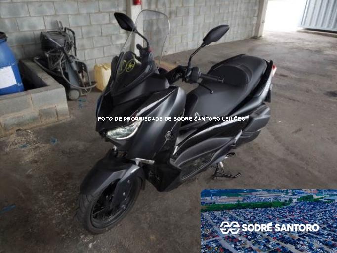 YAMAHA XMAX 250 22/22