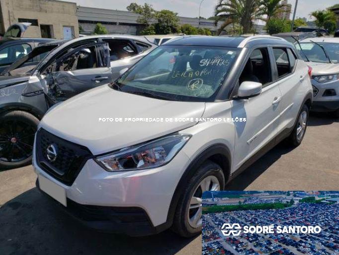 NISSAN KICKS 20/20