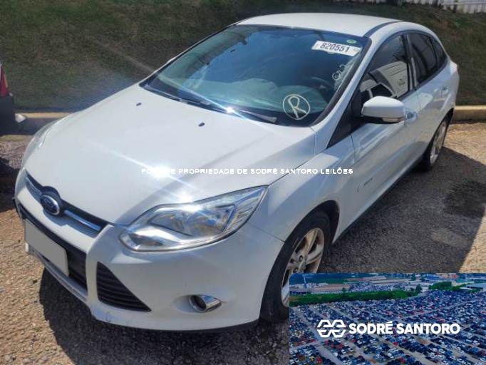 FORD FOCUS SEDAN 15/16