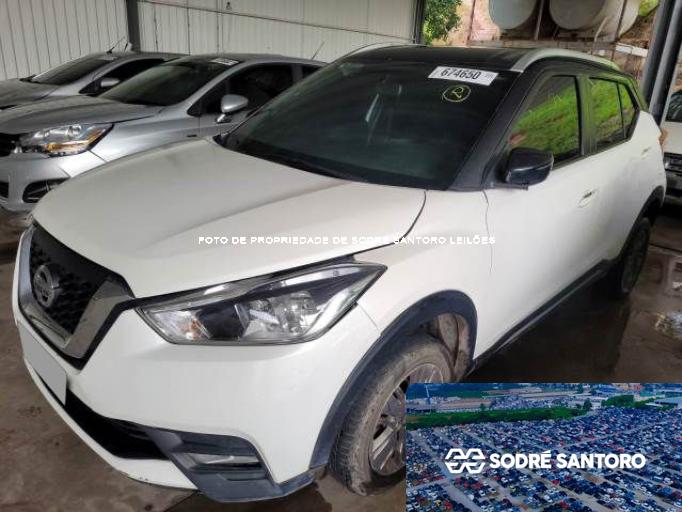 NISSAN KICKS 18/18